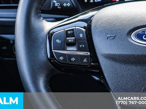 Used 2025 Ford Escape Platinum AWD/4WD image 36