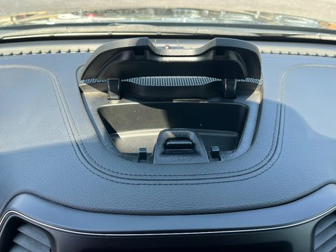 Used 2021 Jeep Cherokee Latitude Plus image 39