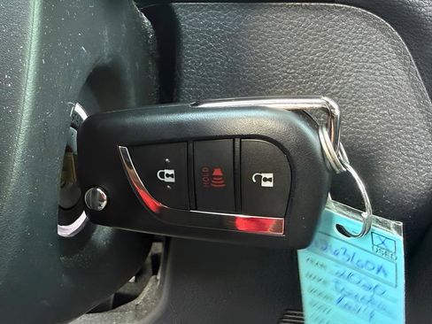 Used 2020 Toyota RAV4 LE FWD image 26