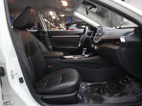 Used 2023 Nissan Altima 2.5 SR AWD/4WD image 22