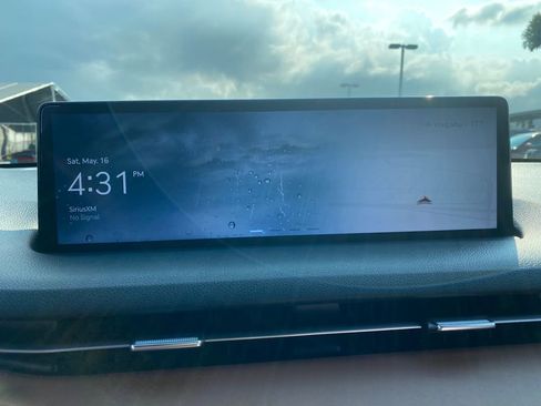 Certified 2023 Genesis GV70 2.5T w/ Advanced Package AWD/4WD image 34