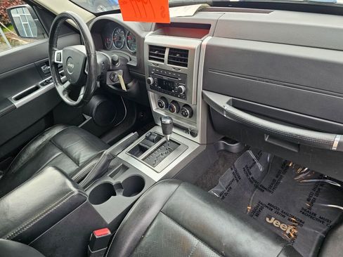 Used 2010 Jeep Liberty Limited w/ Trailer Tow Class III Group AWD/4WD image 13