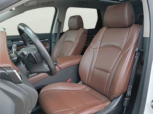 Used 2019 Buick Enclave Avenir w/ Avenir Technology Package AWD/4WD image 3