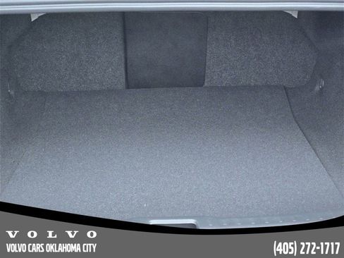 Used 2025 Volvo S90 B6 Plus image 28