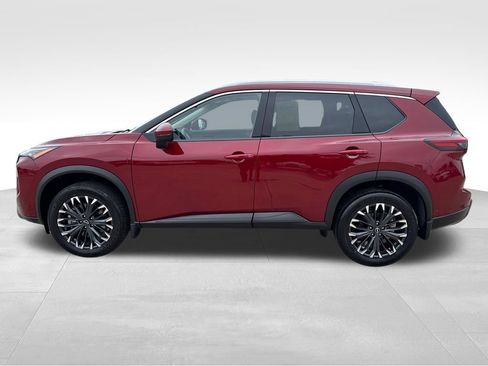 Used 2025 Nissan Rogue SL w/ Tech Package AWD/4WD image 3