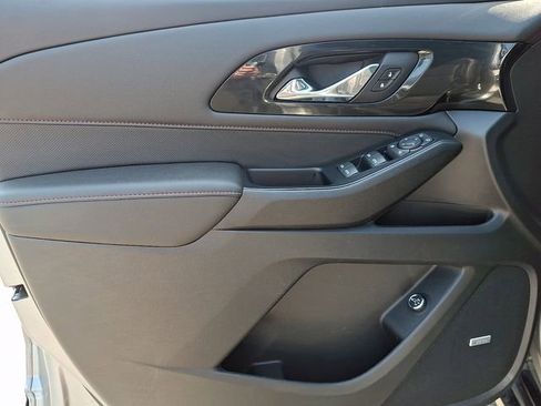 Used 2023 Chevrolet Traverse RS w/ LPO, Floor Liner Package AWD/4WD image 12