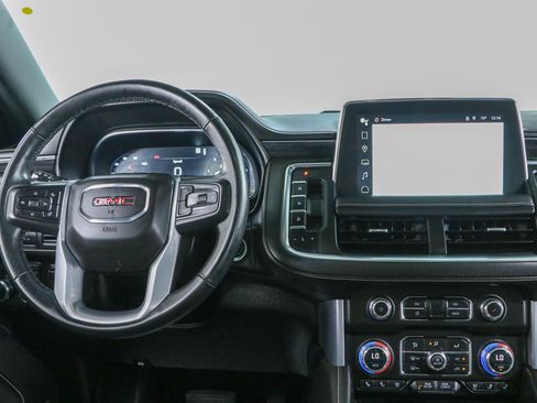 Used 2023 GMC Yukon XL SLT w/ SLT Luxury Package AWD/4WD image 18