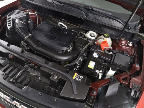 Used 2023 GMC Acadia SLT w/ Elevation Edition image 21