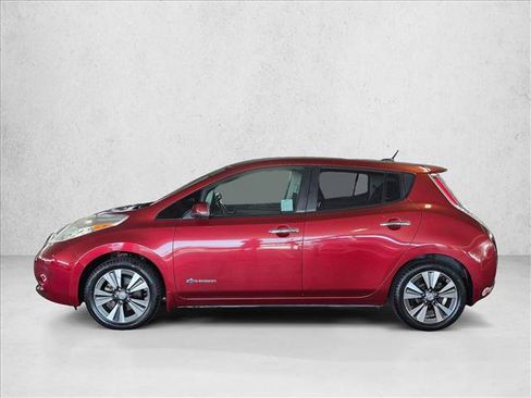 Used 2015 Nissan Leaf SL w/ Premium Package FWD image 9