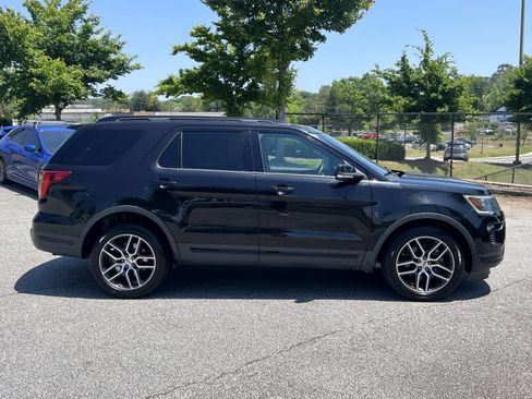 Used 2019 Ford Explorer Sport w/ Equipment Group 401A AWD/4WD image 8