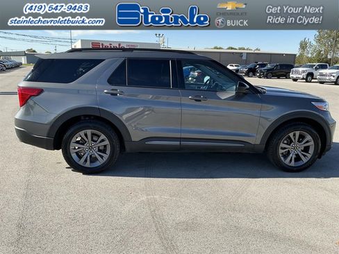 Used 2023 Ford Explorer XLT w/ Equipment Group 202A image 2