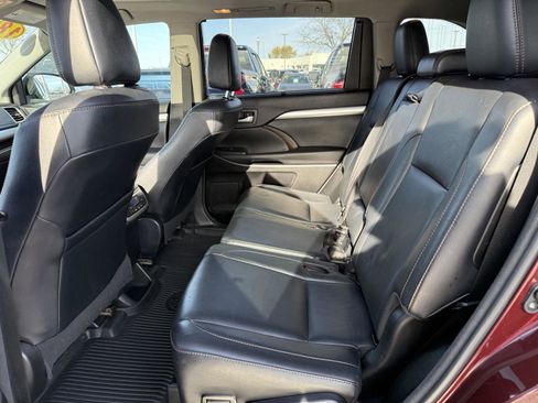 Used 2018 Toyota Highlander XLE image 8