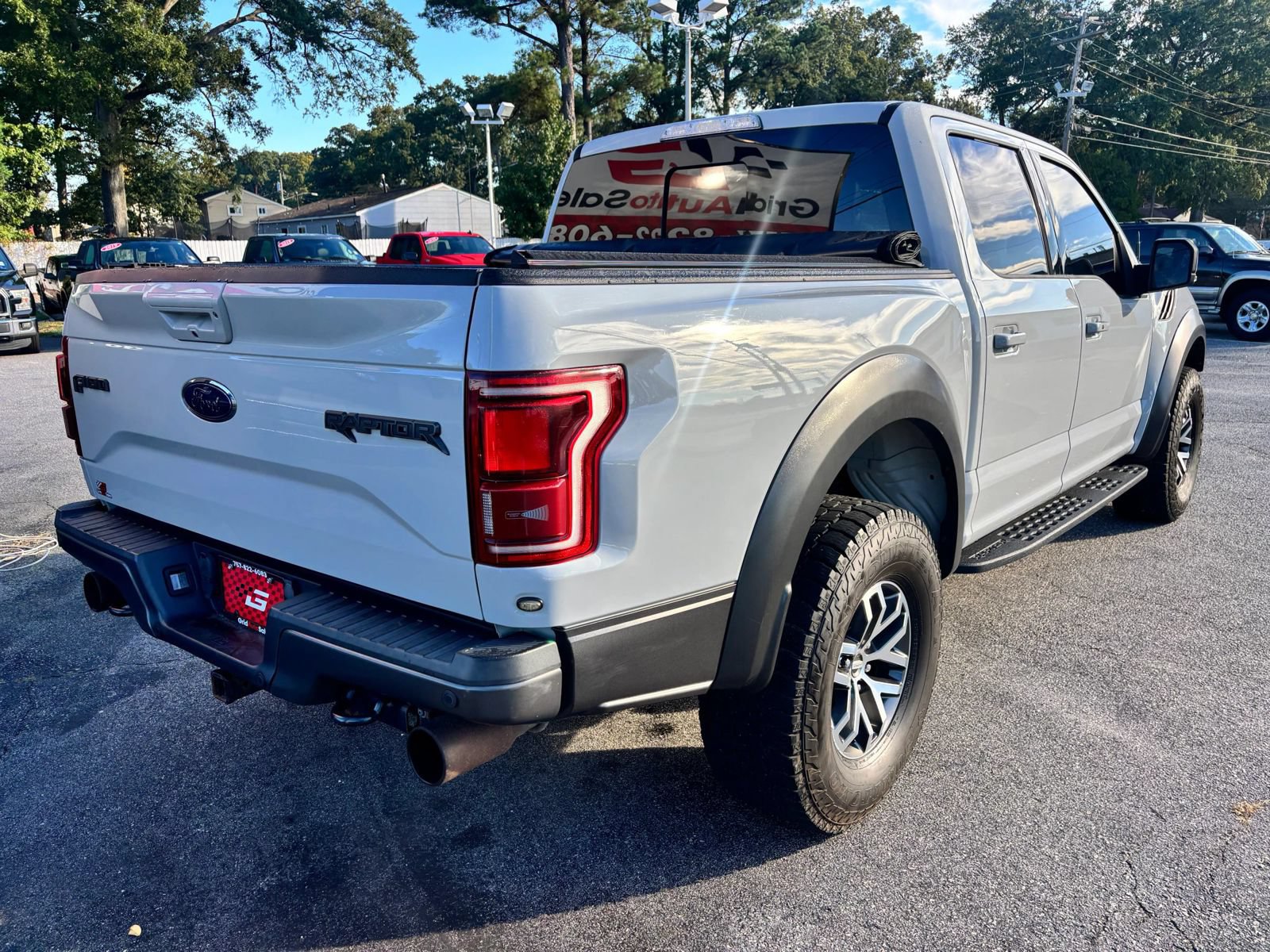 Used 2017 Ford F150 Raptor w/ Equipment Group 802A Luxury AWD/4WD image 3