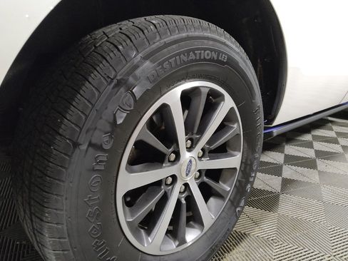 Used 2019 Ford Expedition XLT w/ Equipment Group 202A RWD image 31