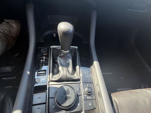 Used 2022 MAZDA MAZDA3 s FWD image 19