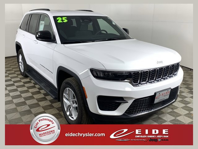 Used 2025 Jeep Grand Cherokee Laredo X w/ Luxury Tech Group I AWD/4WD image 1