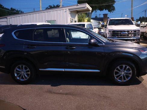 Used 2020 Hyundai Santa Fe SEL FWD image 3