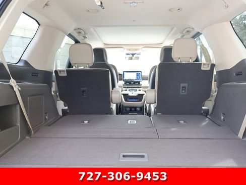 Used 2024 Lincoln Navigator Reserve image 24