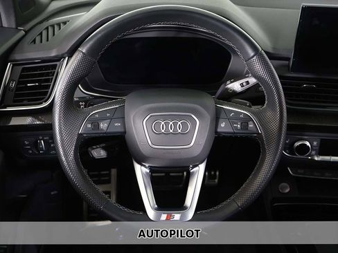 Used 2021 Tesla Model S Plaid image 3