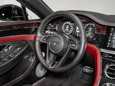 Used 2020 Bentley Continental GT image 24