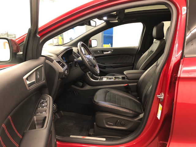 Used 2023 Ford Edge ST-Line AWD/4WD image 27