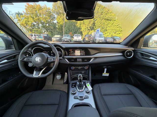New 2026 Alfa Romeo Stelvio Sprint w/ Convenience Package AWD/4WD image 12