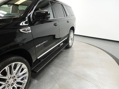 New 2026 GMC Yukon Denali w/ Denali Reserve Package AWD/4WD image 4