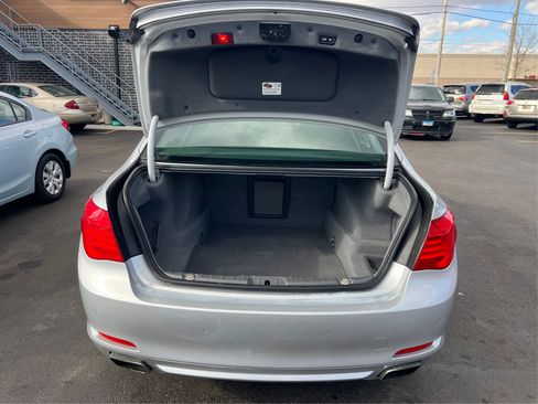 Used 2011 BMW 750Li xDrive image 15