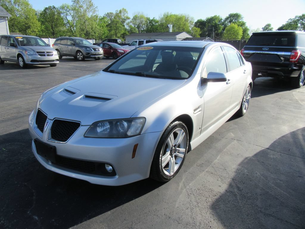 Used 2009 Pontiac G8 w/ Premium Package RWD image 4
