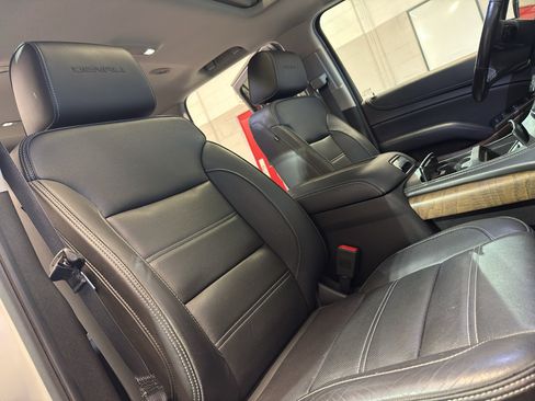 Used 2018 GMC Yukon Denali AWD/4WD image 22