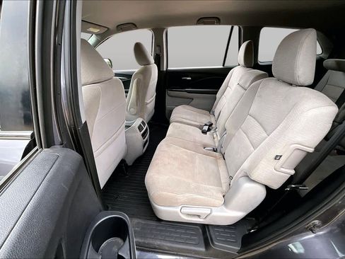 Used 2018 Honda Pilot EX image 18