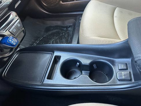 Used 2021 Toyota Prius LE image 43