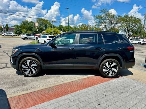 Certified 2025 Volkswagen Atlas SE FWD image 4