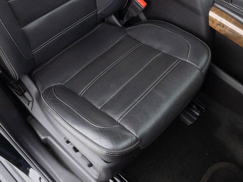 Used 2016 GMC Yukon Denali w/ Open Road Package image 29