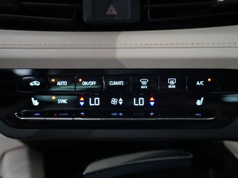 Used 2021 Buick Envision Preferred FWD image 21