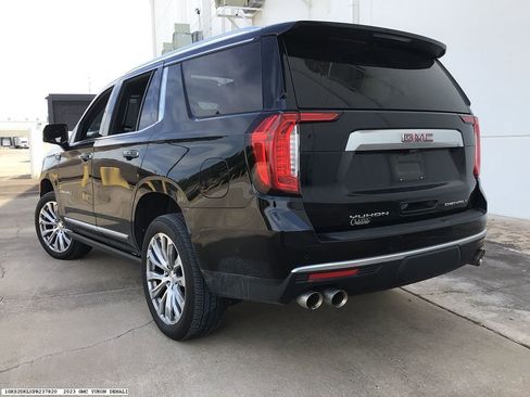 Used 2023 GMC Yukon Denali w/ Advanced Technology Package AWD/4WD image 6