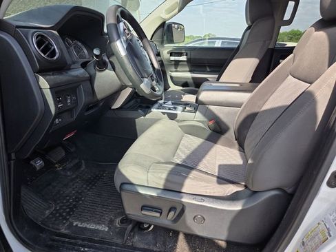 Used 2016 Toyota Tundra SR5 w/ SR5 Upgrade Package RWD image 3