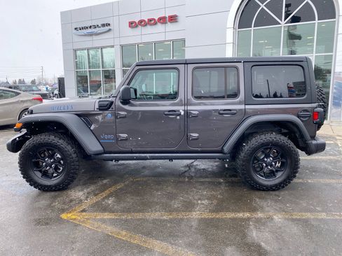 Used 2025 Jeep Wrangler Unlimited Sport S 4xe AWD/4WD image 3