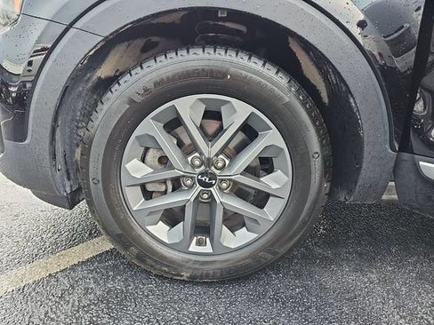 Used 2023 Kia Telluride LX AWD/4WD image 35