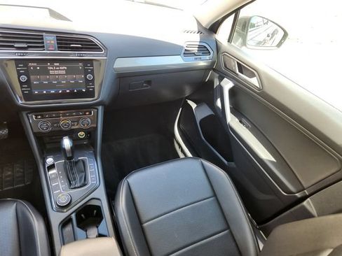 Used 2021 Volkswagen Tiguan SEL w/ 3-Row Tiguan MDO Package AWD/4WD image 15