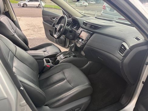 Used 2019 Nissan Rogue SL AWD/4WD image 13
