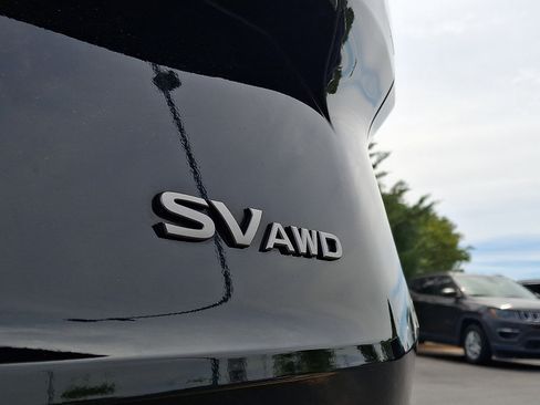 Used 2024 Nissan Rogue SV AWD/4WD image 30