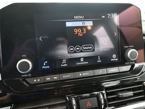 Used 2023 Nissan Pathfinder SV image 34