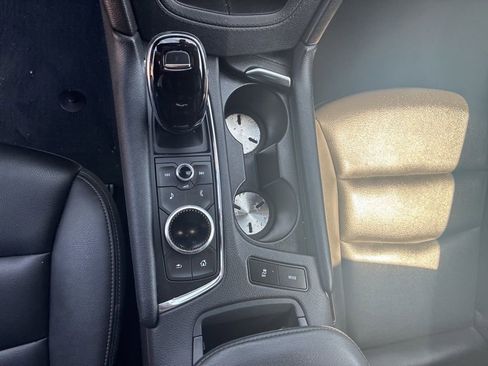 Used 2023 Cadillac XT6 Luxury image 17