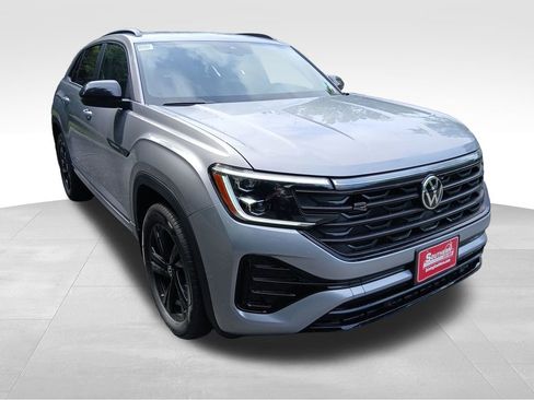 New 2026 Volkswagen Atlas Cross Sport SEL R-Line image 7
