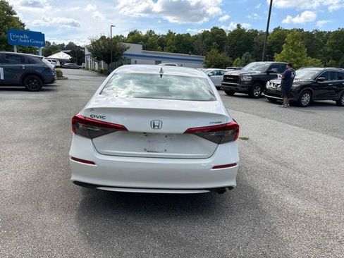 Used 2023 Honda Civic Sport image 7