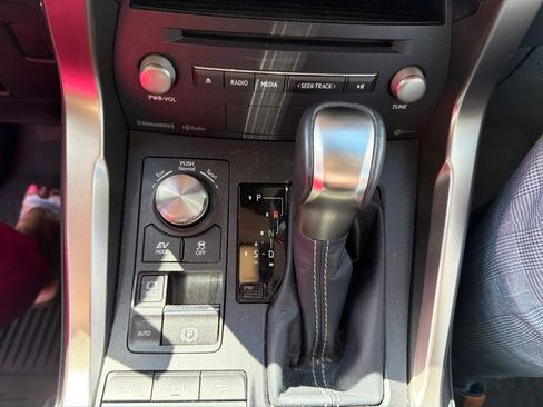 Used 2018 Lexus NX 300h AWD w/ Luxury Package image 8