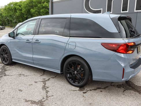 Used 2025 Honda Odyssey Sport-L image 6