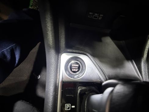 Used 2023 Nissan Sentra SV FWD image 30