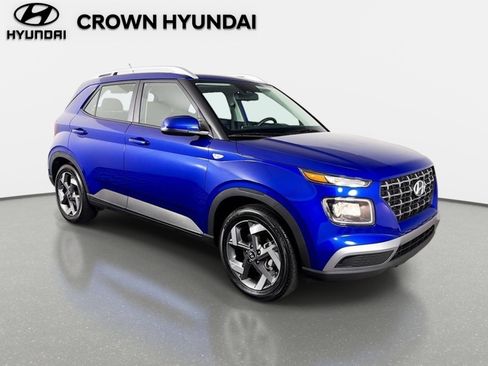 Certified 2025 Hyundai Venue SEL FWD image 3